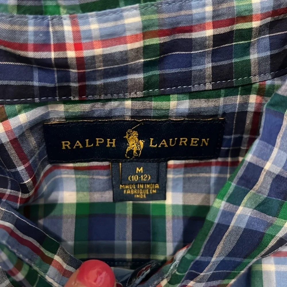 Ralph Lauren boys long sleeved button down plaid Oxford shirt size Med (10-12)